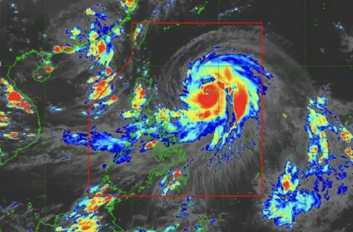 影／樺加沙颱風持續增強　菲律賓呂宋14地區進入一號風號警戒
