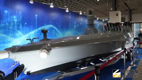 ▲2025台北航太國防展中，展出中科院研製小型快速無人艇。（圖／記者呂炯昌攝）