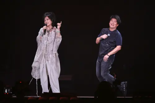 ▲齊豫（左）回憶，當年只介紹周華健（右）唱廣告歌，還沒有介紹她弟弟齊秦去唱，周華健也把齊豫視為貴人。（圖／記者嚴俊強攝影）