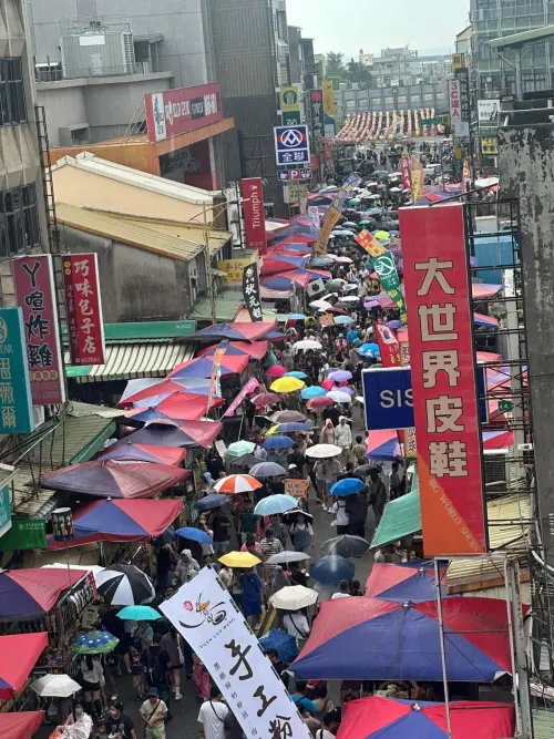 ▲苗栗苑裡鬼門關夜市（圖／取自Threads@yiching217）