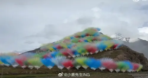 蔡國強喜馬拉雅山放煙火　胡采蘋批「國族強姦秀」：看何時炸玉山
