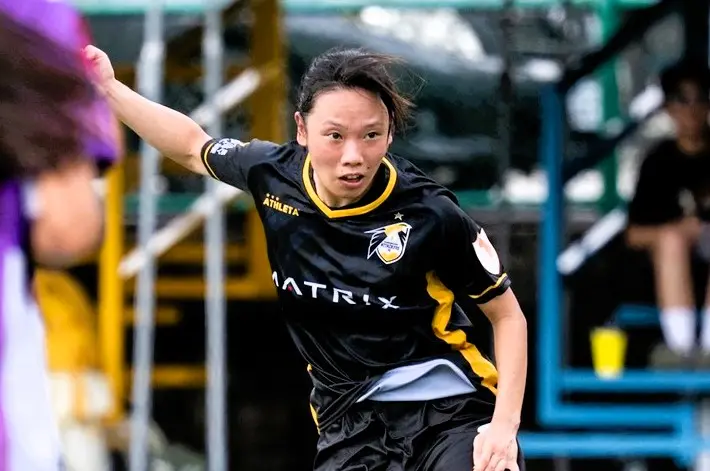 ▲塚本奈緒上演帽子戲法，高雄Attackers FC作客4:1大勝台中櫻花。(圖/高雄Attackers提供)