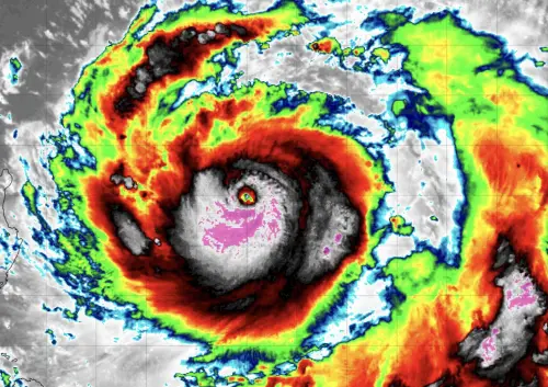 樺加沙颱風海上警報！氣象署：今天就會升級強颱　陸警估晚上發布
