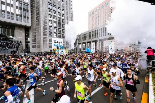 挑戰東京馬拉松！78歲也參加　富邦萬事達卡友訓練營逾6萬人登錄
