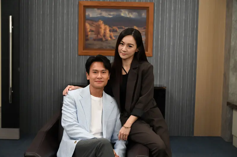 ▲王振復在《百味人生》與小6歲的游詩璟演父女，暗戀星卉多年，雖角色是廚師，但廚藝不佳，倒是很會企劃，自嘲是用嘴做菜的人。（圖／三立提供）