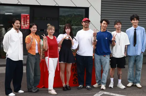 ▲王品澔（右一）之前才拍完恐怖片《辛亥隧道》，與古斌（左起）、蒲禾菲、季芹、李多慧、導演簡學彬、李李仁、頑童小春等合作。（圖／記者葉政勳攝）