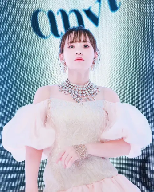 ▲日本偶像團體製作人SACHI TAKEKOSHI身兼商人、美容專家等職業，她在2024年5月14日成立了只有50歲以上人士組成的女子偶像團體「AMTRS」。（圖／SACHI TAKEKOSHI提供）