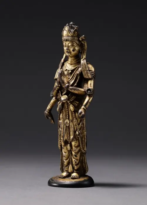 ▲「Art of Bessie Chen」推出唐代渤海國〈銅鎏金六臂菩薩〉。（圖／台北文華藝博提供）