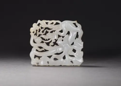 ▲「江記陶藝」推出清代〈白玉雕雙羊〉。（圖／台北文華藝博提供）