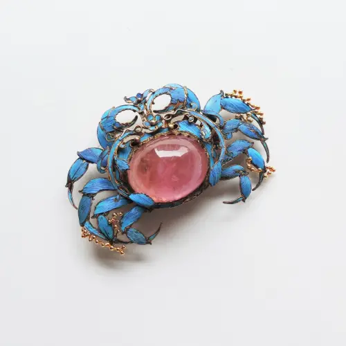 ▲「朱的寶飾」推出胸針〈禾蟹〉。（圖／台北文華藝博提供）