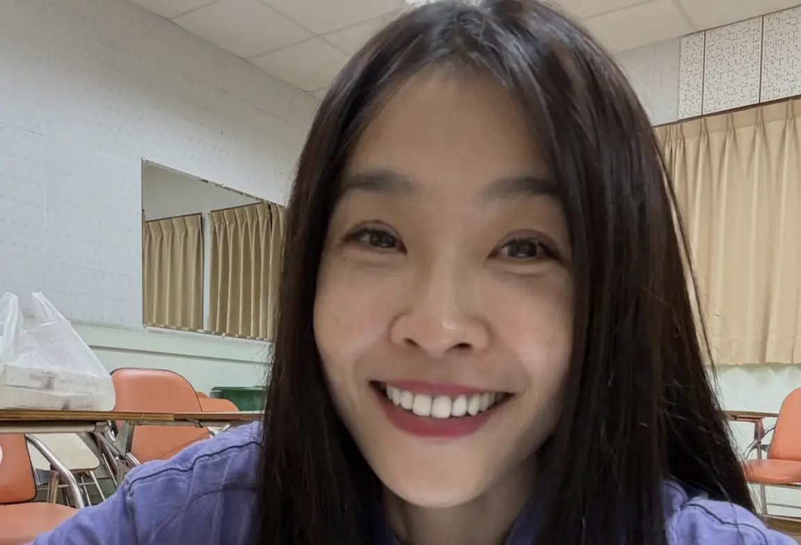 ▲小嫻公開大學一年級的學科成績，上下學期都是第一名，讓她感動哭出來。（圖／翻攝自IG@hsien_0309）