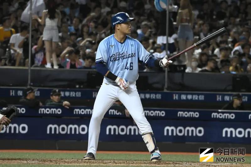 ▲富邦悍將范國宸敲出本季第13轟，也讓後勁對戰無失分紀錄中斷。（圖／記者林柏年攝,2025.09.21）