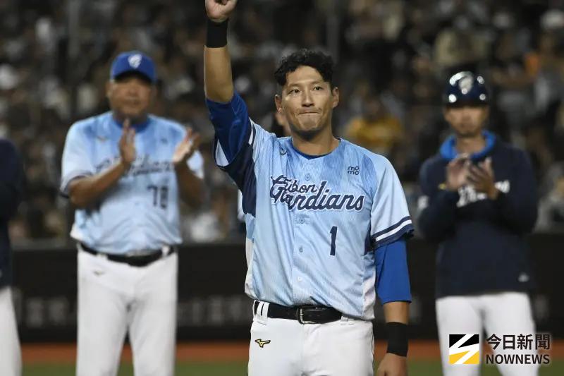 ▲富邦悍將今（21）日在大巨蛋主場迎戰台鋼雄鷹，此役同時也是「悍將遊俠」林哲瑄本季的最後一次登場。儘管范國宸與陳真雙雙開轟，最終富邦仍以2：4不敵台鋼。（圖／記者林柏年攝,2025.09.21）