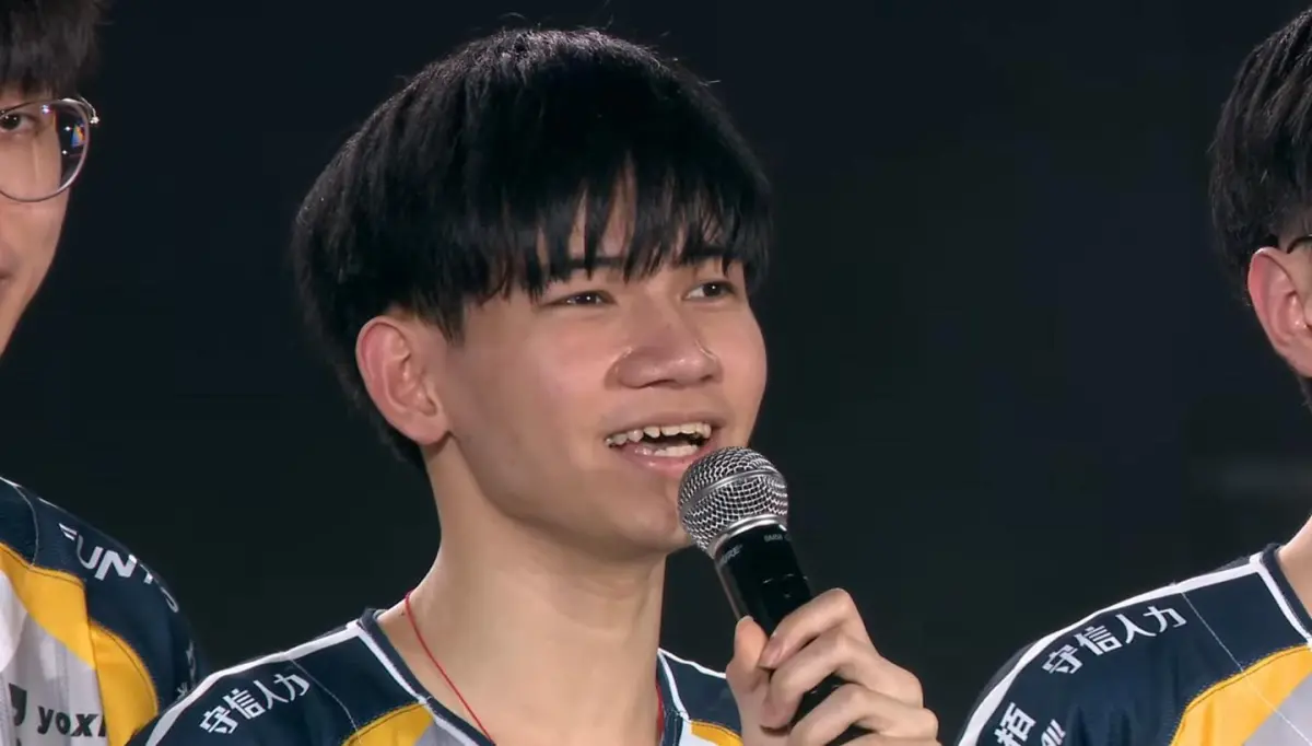 ▲近期LPL韓國選手「Doinb」金泰相爆料，中國有多支戰隊對HongQ有興趣，並直言他的實力接近目前的明星中路「Xiaohu（小虎）」李元浩，未來還有很大成長空間。（圖／FB@LoLEsportsTW ）