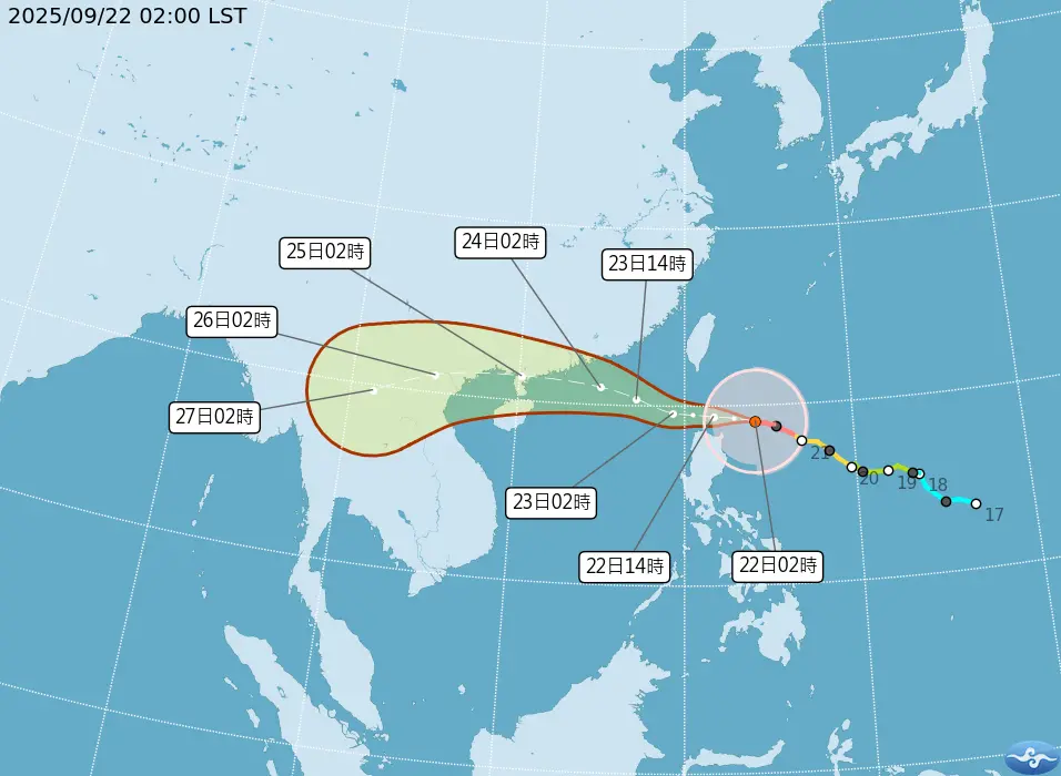 ▲樺加沙颱風路徑基本上維持不變持續西行，不過未來有稍微變強趨勢，今（22）日至明天上午影響台灣天氣最劇烈。（圖/中央氣象署cwa.gov.tw）