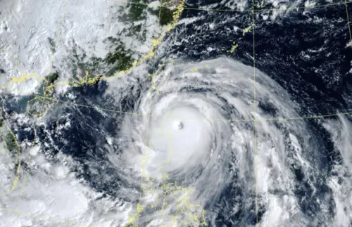 樺加沙沒登陸仍可怕！吳德榮示警了　今午後10縣市達停班停課標準
