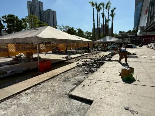 ▲新光三越台中中港店正進行地面地板修復等作業。（圖／台中市政府提供，2025.09.22）