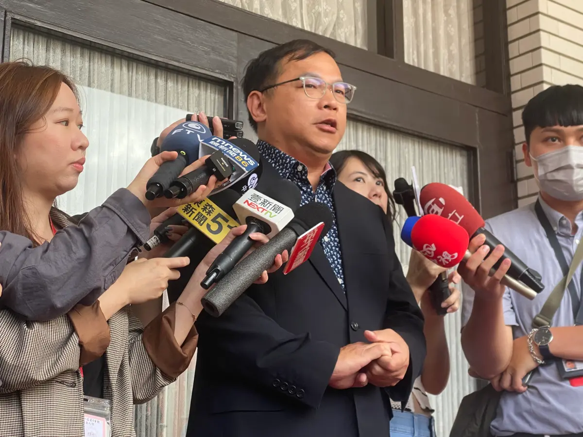 ▲王義川再拋出5問，開嗆若有一事與黃國昌有關，就該退出政壇。（圖／記者陳威叡攝，2025.09.22）