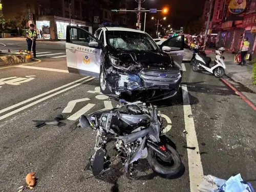 桃園男拒檢逃逸！「時速破百」逆向+闖紅燈　自撞警車骨折落網
