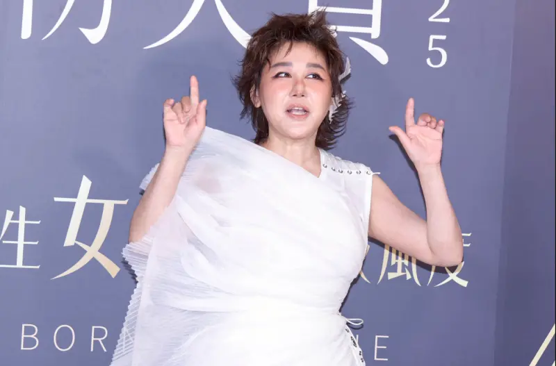 ▲藍心湄（如圖）已經看過邱澤與許瑋甯兒子，稱小寶寶長相像爸也像媽，而且好動也好玩，還表示邱澤當了爸爸以後變更省話，因為很多注意力放在小孩身上。（圖／記者朱永強攝）