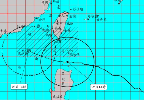 ▲樺加沙颱風目前海陸警齊發，強度已經來到最巔峰，暴風圈今（22）日上午11時接觸恆春，屏東、台東、高雄也將陸續受到影響。（圖／中央氣象署cwa.gov.tw）