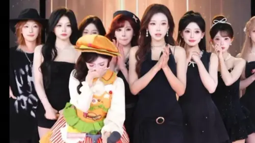 ▲小桃汁（橘帽）在直播中爆哭，讓不少粉絲笑說：「真的不是AI！」（圖／翻攝自抖音）