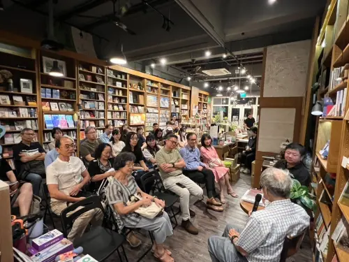 ▲新加坡草根書室舉辦的文學盛會。（圖／翻攝自臉書）