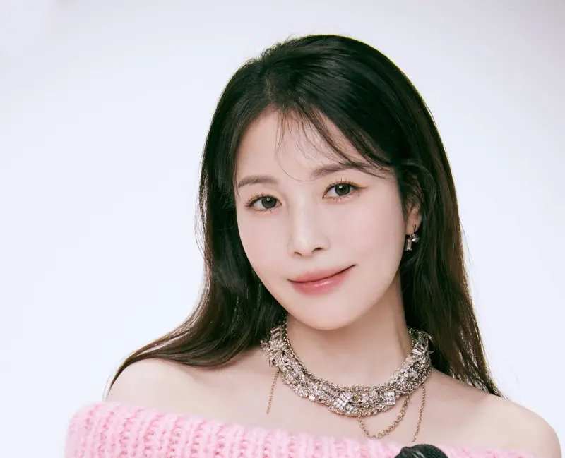 ▲BoA（寶兒）發現哥哥上電視受訪，但記者卻打錯名字，好氣又好笑。（圖／X@SMTOWNGLOBAL）