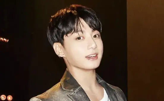 ▲BTS田柾國（如圖）又創下新紀錄，在Spotify上穩居「全球頂尖藝人榜」800天，是第一位達成此成就的K-pop Solo歌手。（圖／翻攝自jungkook_bighitentertainment）