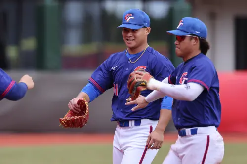 亞錦賽／中國主辦如災難一場？林盛恩球速130KM、罐頭音效太搶戲
