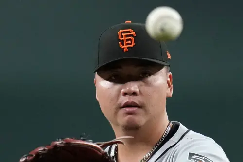 MLB分析：鄧愷威為何29.2局就投出7次觸身球？此球種不受控像飛彈
