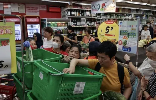 香港菜價飆高三倍！東南亞遇強颱民眾急囤糧　颱風侵襲菲國北方

