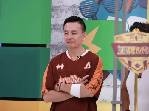 ▲小鐘（如圖）在《綜藝OK啦》展現自己玩遊戲的過關實力。（圖／中天提供）