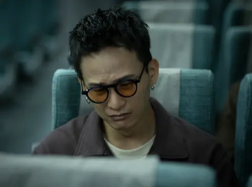 ▲黃奇斌不只有在《96分鐘》參與演出，特別打造的主題曲〈若無你我欲去佗位〉也有不錯的成績。（圖／華影國際提供）