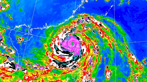 樺加沙颱風降超大豪雨　台鐵明午前南迴、台東線停駛
