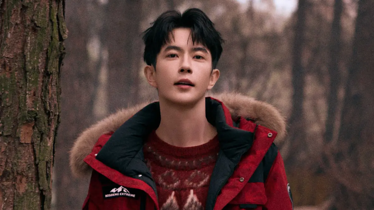 ▲于朦朧墜樓案延燒，北大雙胞胎苑子文、苑子豪被點名參與聚會，昨澄清當時人在國外並提不在場證明，無奈遭網暴決定報警維權，最後發文悼念摯友。（圖／翻攝自微博@于朦朧工作室）