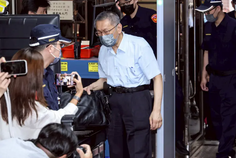 ▲民眾黨前主席柯文哲被羈押超過1年，日前獲交保後人氣不減。（圖／NOWNEWS攝影）