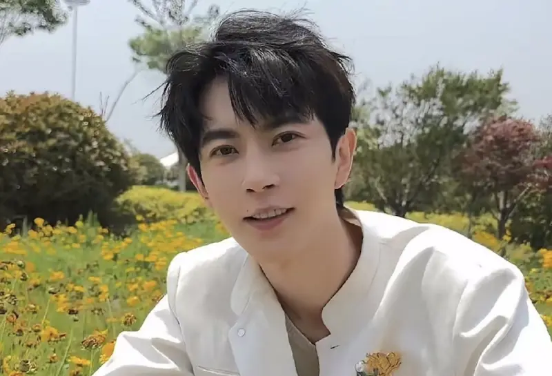 ▲37岁中国男星于朦胧在11日坠楼身亡，案件引发社会高度关注，过程疑点重重，网络上阴谋论频传。 （图/翻摄自微博@于朦胧）