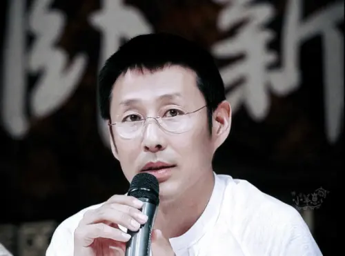 ▲陳道明無端被捲入《繁花》的壓榨編劇風暴中。（圖／摘自 名偵探小羊 微博）