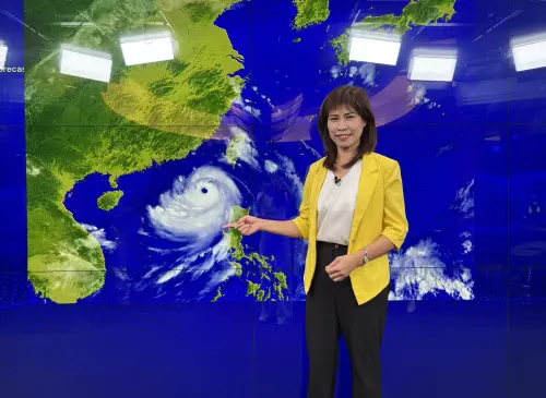 ▲氣象署簡任技正伍婉華提及，樺加沙颱風對台灣持續有影響，因此就算颱風逐漸遠離，海上警報也預估今晚才會解除。（圖／記者張志浩攝）