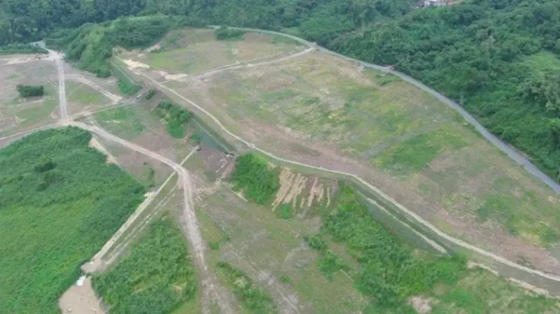 ▲和山光電場人工覆草復育，盼降低水土流失風險，保護下游聚落安全。（圖／翻攝畫面）