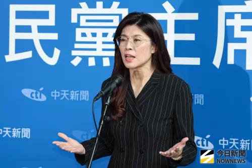 鄭麗文挨酸「沒贏過選舉、履歷蒼白」！本尊親赴火線說話了
