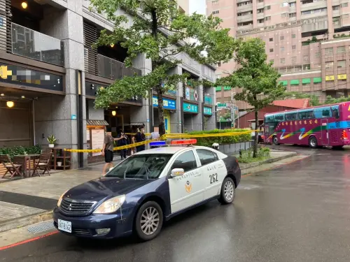 板橋知名養生會館爆遭縱火！雨衣女討錢不成「下秒1舉動全嚇傻」
