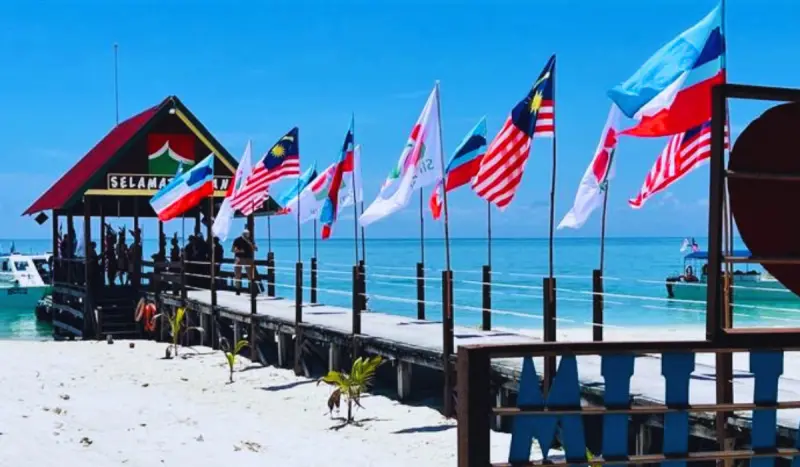 ▲信義房屋近年跨足觀光旅遊產業，買下馬來西亞環灘島，希望藉由復育土地及生態，希望打造「永續旅遊零碳島」。（圖／信義房屋）