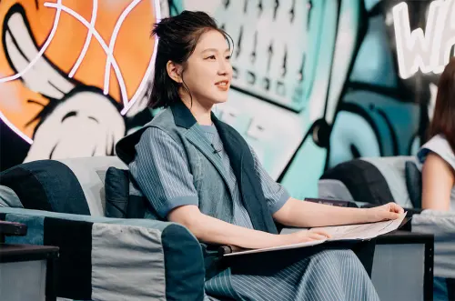 ▲《大學聲Young Voice》錄影 Sandra現身笑談胎教：「寶寶從頭聽到尾」。(圖／踢帕娛樂)