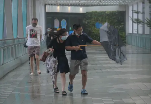 ▲強烈颱風樺加沙（RAGASA）預計將在廣東珠海到湛江附近登陸，當地政府無不嚴陣以待。資料照。（圖／翻攝自星島日報）