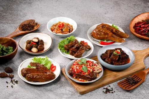 鼎王火鍋開新品牌！西門町賣麻辣滷味　開幕首3日有「買一送一」
