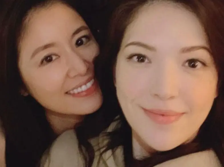 ▲林心如（左）說自己某次看電影遇到許瑋甯（右），許瑋甯居然拒絕和她同坐，小S在一旁聽出端倪，猜到真相竟與隋棠、姚元浩的舊情有關。（圖／林心如臉書）