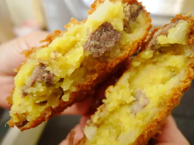 ▲日本一家百年肉鋪推出的「神戶牛極致可樂餅」，要排隊43年才能吃到。（圖／翻攝自神戶北野精肉店旭屋官網）