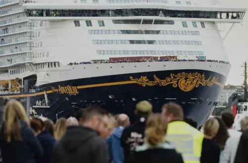 亞洲迪士尼郵輪首航延後！因造船延誤推遲　數千名旅客受影響
